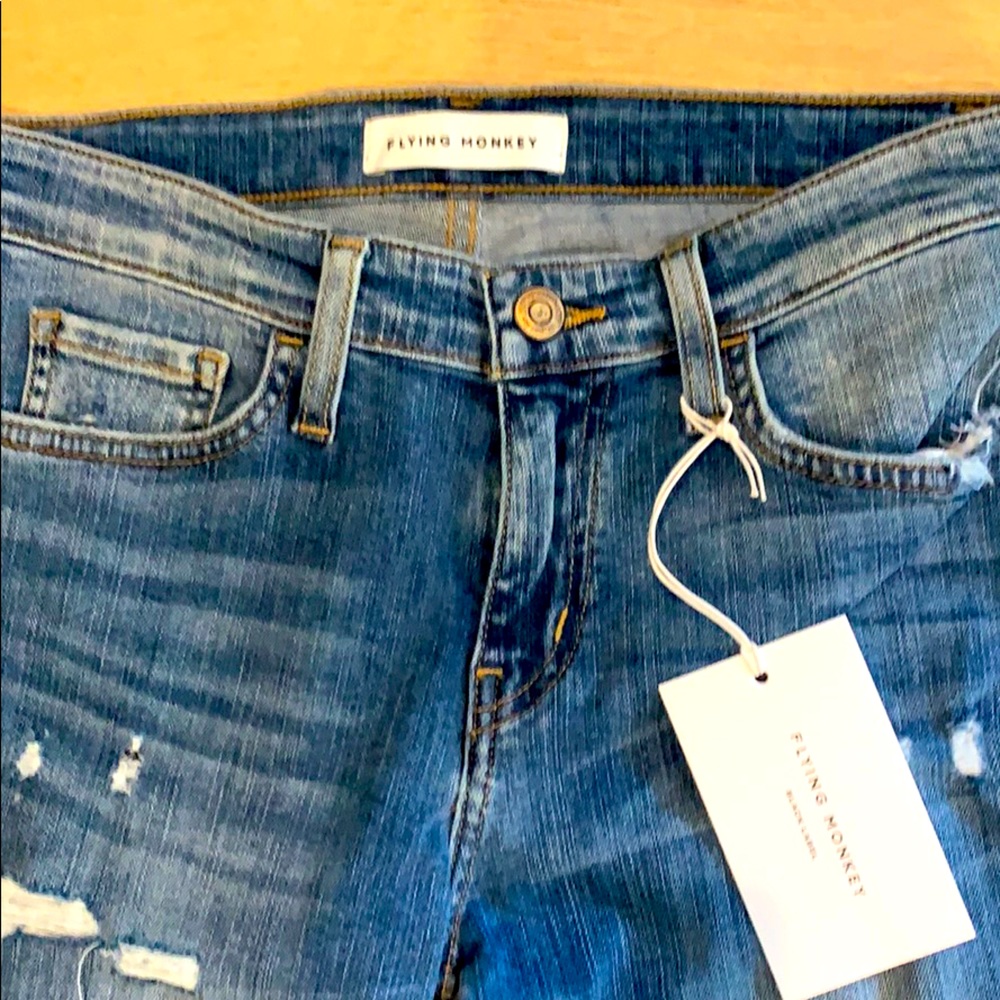 Flying monkey crop flare